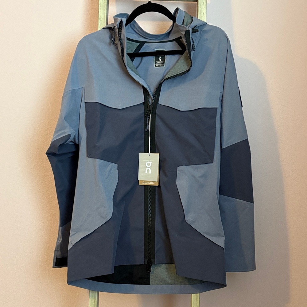 On Running Women's Ski & Snow Jacket - Blue and Gray